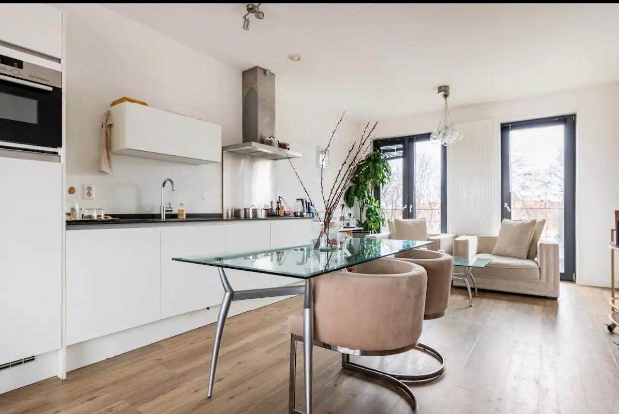 4-Bedroom- Central Located- 120 Sqr Meter Apartment アムステルダム エクステリア 写真